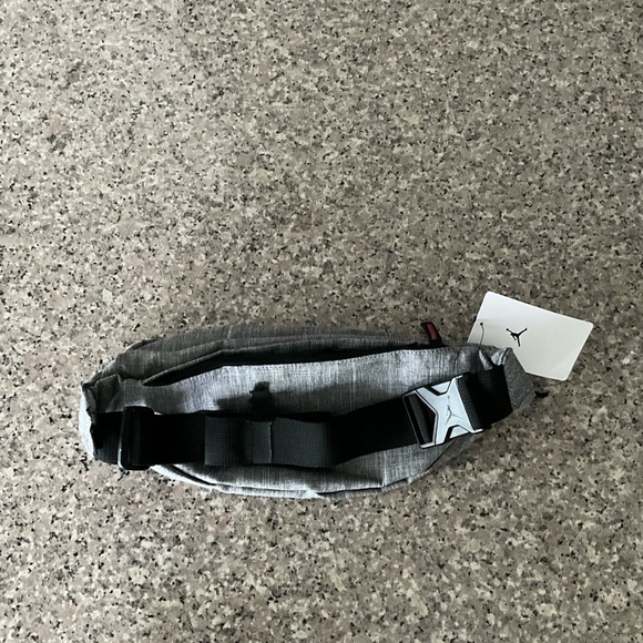 AIR Jordan Crossbody Fanny Pack Bag - Picture 12 of 13